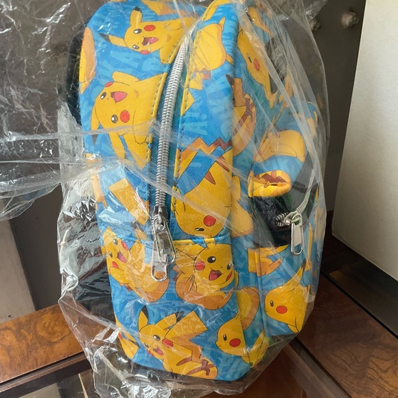 EBGAMES ,LOUNGEFLY EXCLUSIVE PICACHU BACKPACK NWT - Picture 4 of 4
